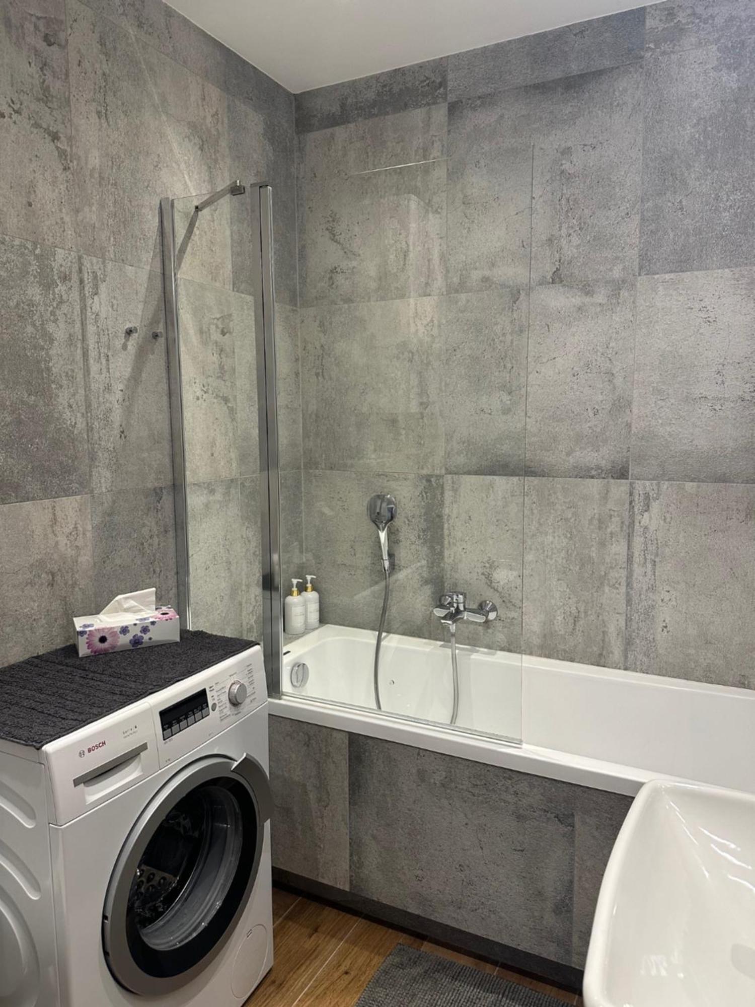 Modern Apartment Near To The Chopin'S Airport Cybernetyki 2A วอร์ซอ ภายนอก รูปภาพ